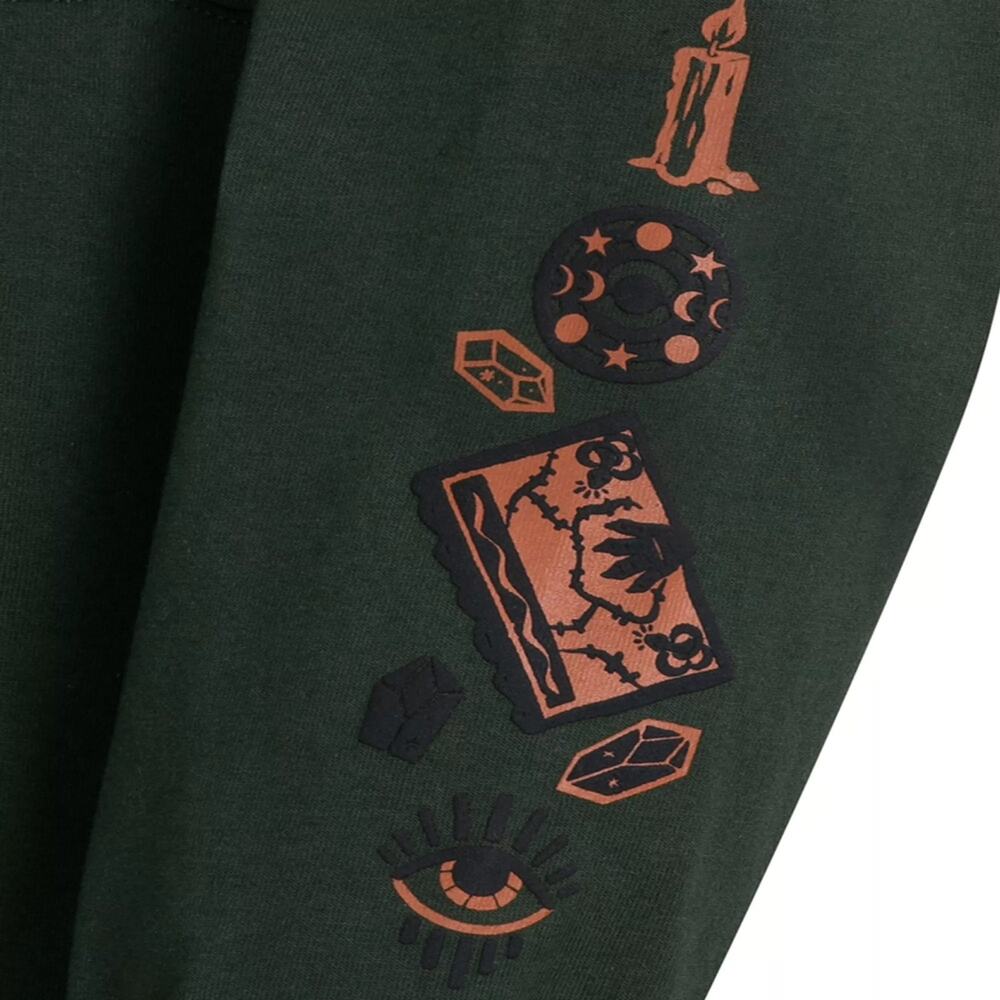 Disney Spirit Jersey Hocus Pocus The Sanderson Sisters Oversized Pullover Shirt - Picture 6 of 6